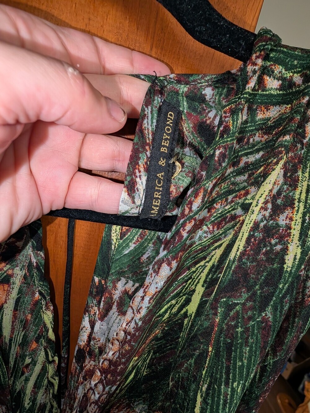 American & beyond Tropical Print V-Neck Wide Leg Jumpsuit - Green - Picture 3 of 3